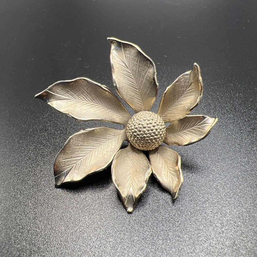 Vintage Giovanni Poinsettia Flower Silver  tone Brooch Pin - Picture 3 of 10